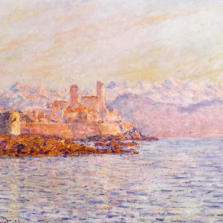 Crew Lighthouse Ostello