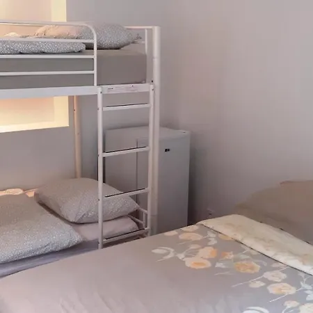 Ostello Crew Lighthouse Antibes