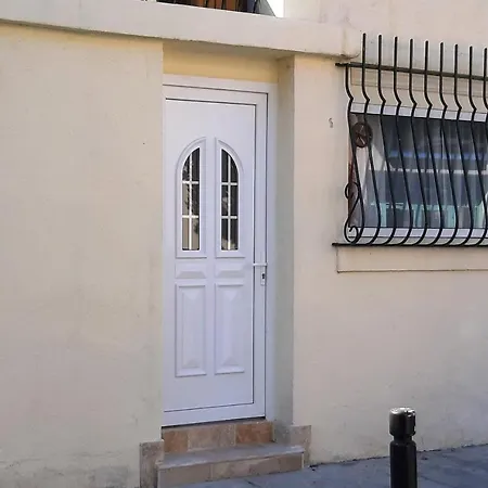 Ostello Crew Lighthouse Antibes