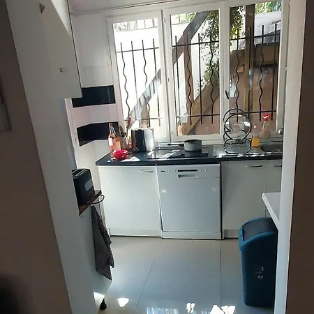 Ostello Crew Lighthouse Antibes